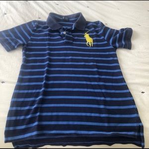 4 T-shirt with different brand , in good condition